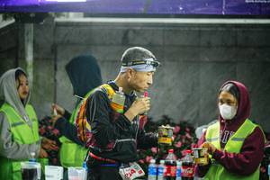 BIB: 
                            <button type="button" onclick="openModal(22301679)" class="btn btn-primary btn-sm float-right btn-popup" data-toggle="modal" data-target=".modal-high-quality">
                        <i class="fas fa-shopping-cart"></i> Add to Cart
                    </button>
                                            <button type="button" onclick="isThisMe(22301679, true)" class="btn btn-success btn-sm float-right btn-popup btn-isme hidden" data-toggle="tooltip" data-placement="bottom" title="นี่คือรูปของคุณใช่ไหม คลิกที่นี่เพื่อเอาเข้าอัลบั้ม">
                        <i class="fas fa-plus"></i> Add to album
                    </button>
                    <button type="button" onclick="isThisMe(22301679, false)" class="btn btn-warning btn-sm float-right btn-popup btn-isnotme hidden">
                        <i class="fas fa-ban"></i> Remove from album
                    </button>